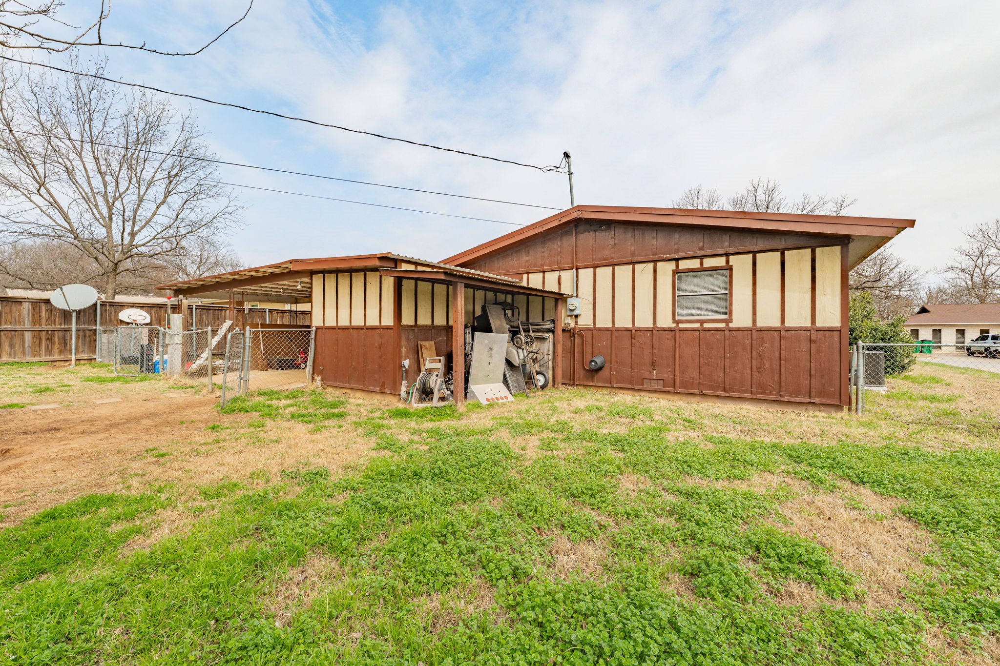 110 Blakeney Stephenville TX 76401