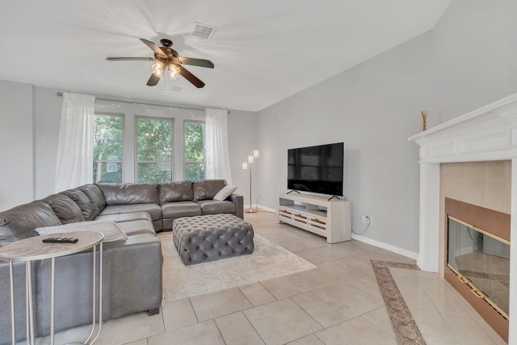 2100 Acorn Bend Denton TX 76210