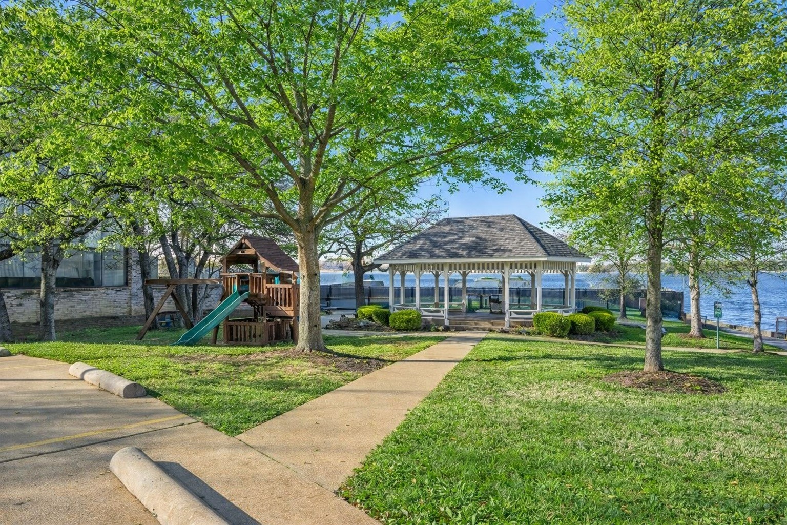 2101 Vista Ridge Court Arlington TX 76013