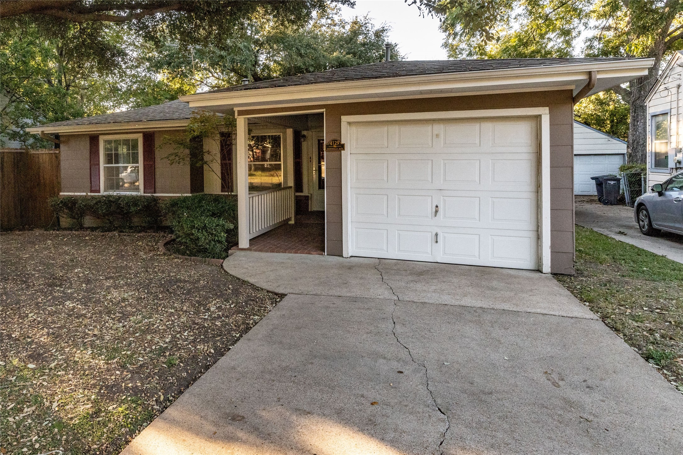 4129 Donnelly Avenue Fort Worth TX 76107