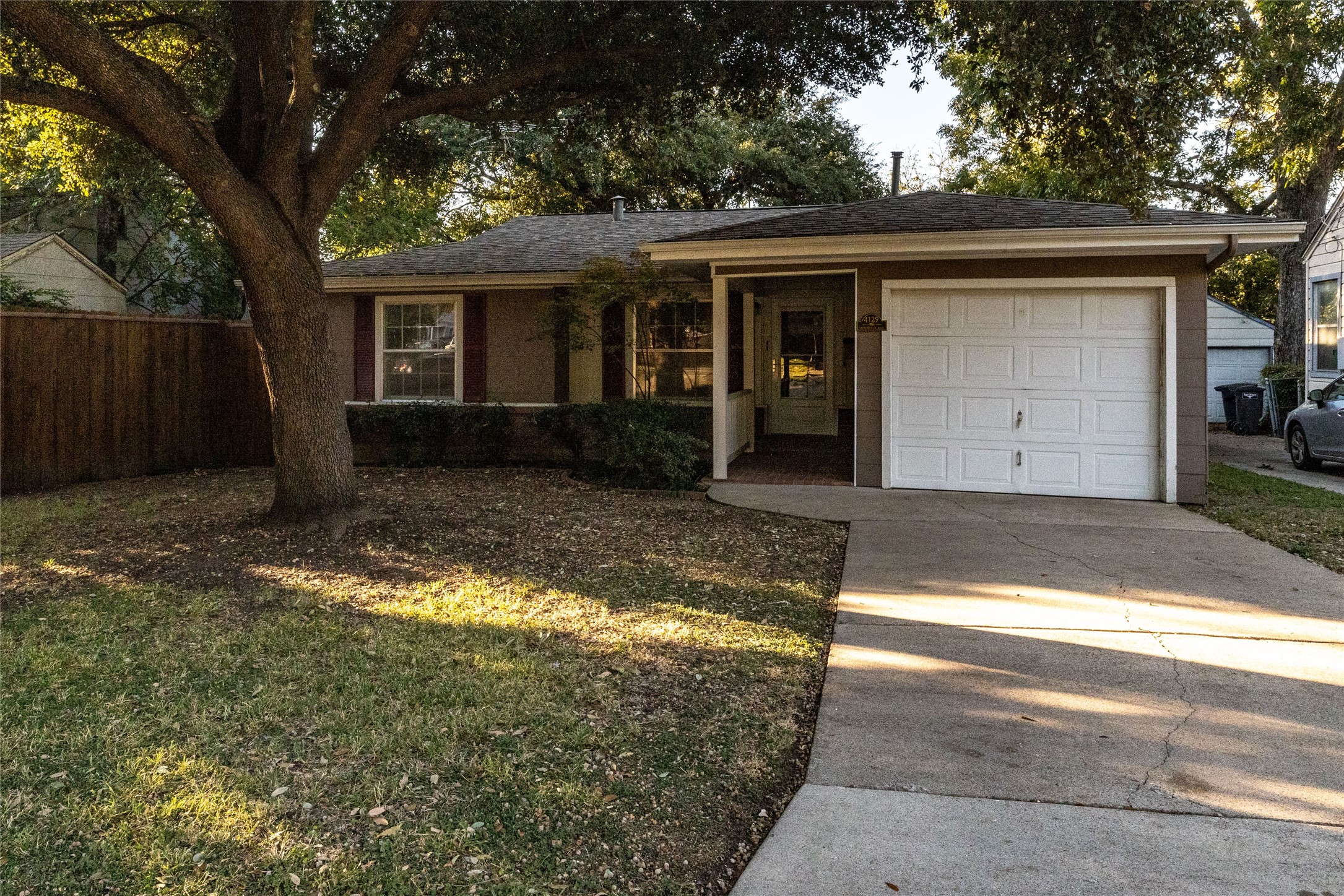 4129 Donnelly Avenue Fort Worth TX 76107