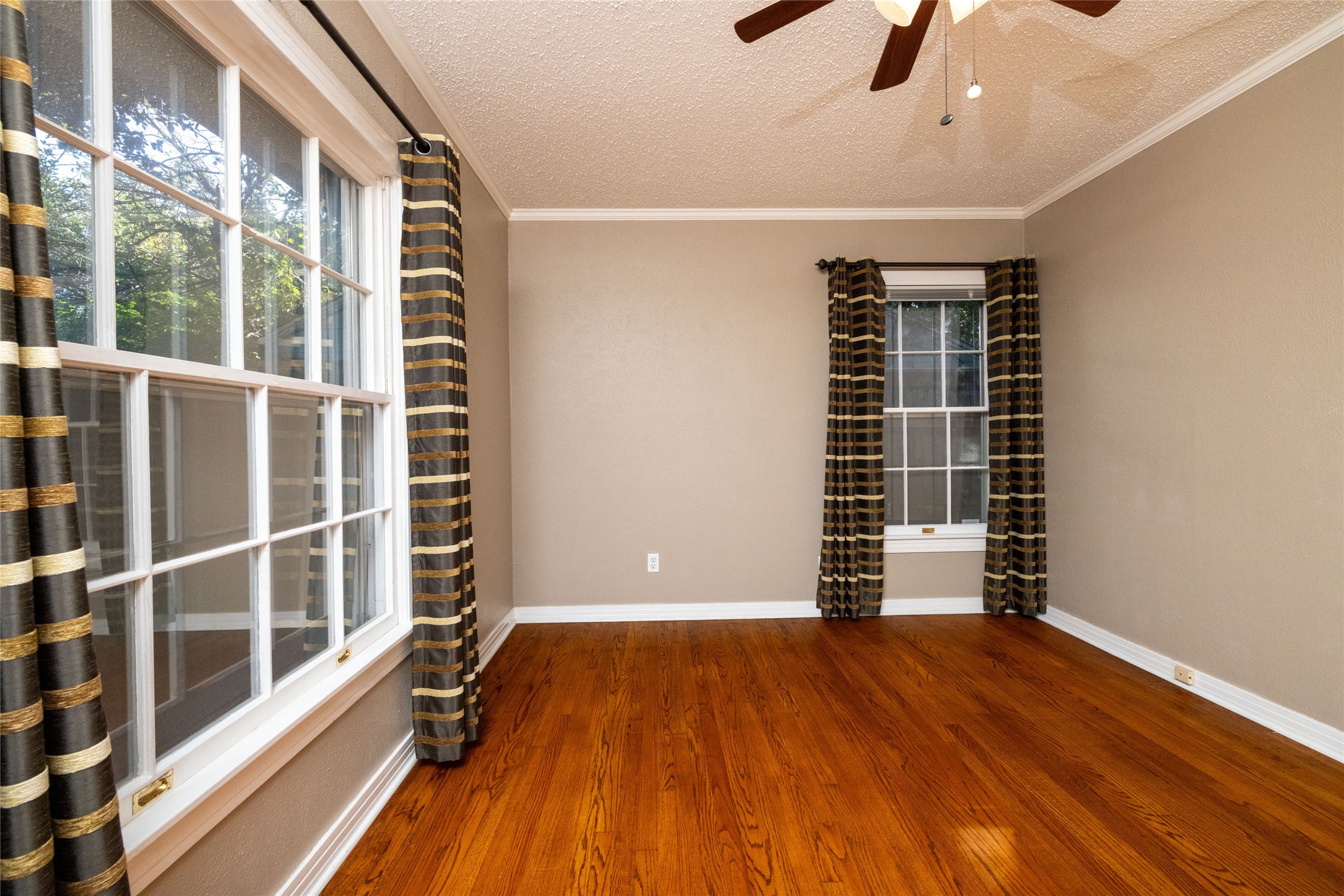 4129 Donnelly Avenue Fort Worth TX 76107