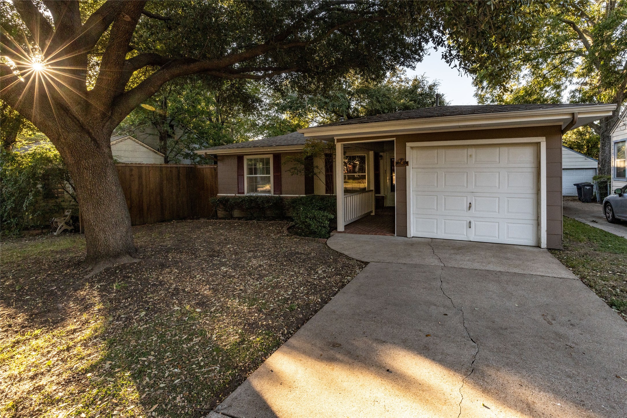 4129 Donnelly Avenue Fort Worth TX 76107