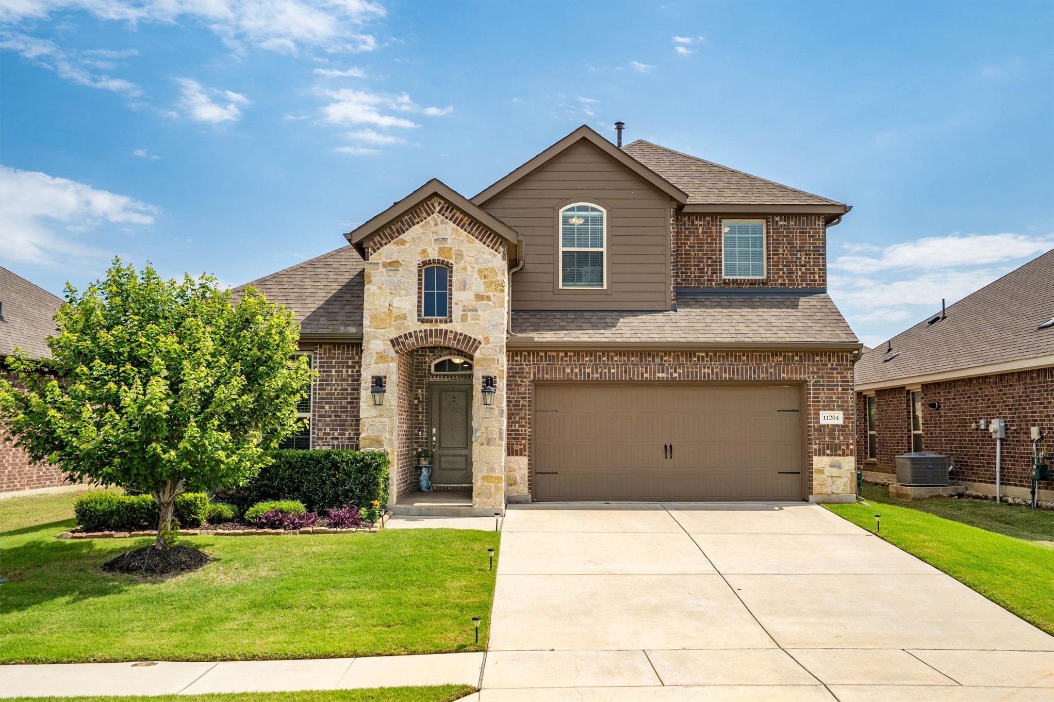 11204 Glover Lane Aubrey TX 76227