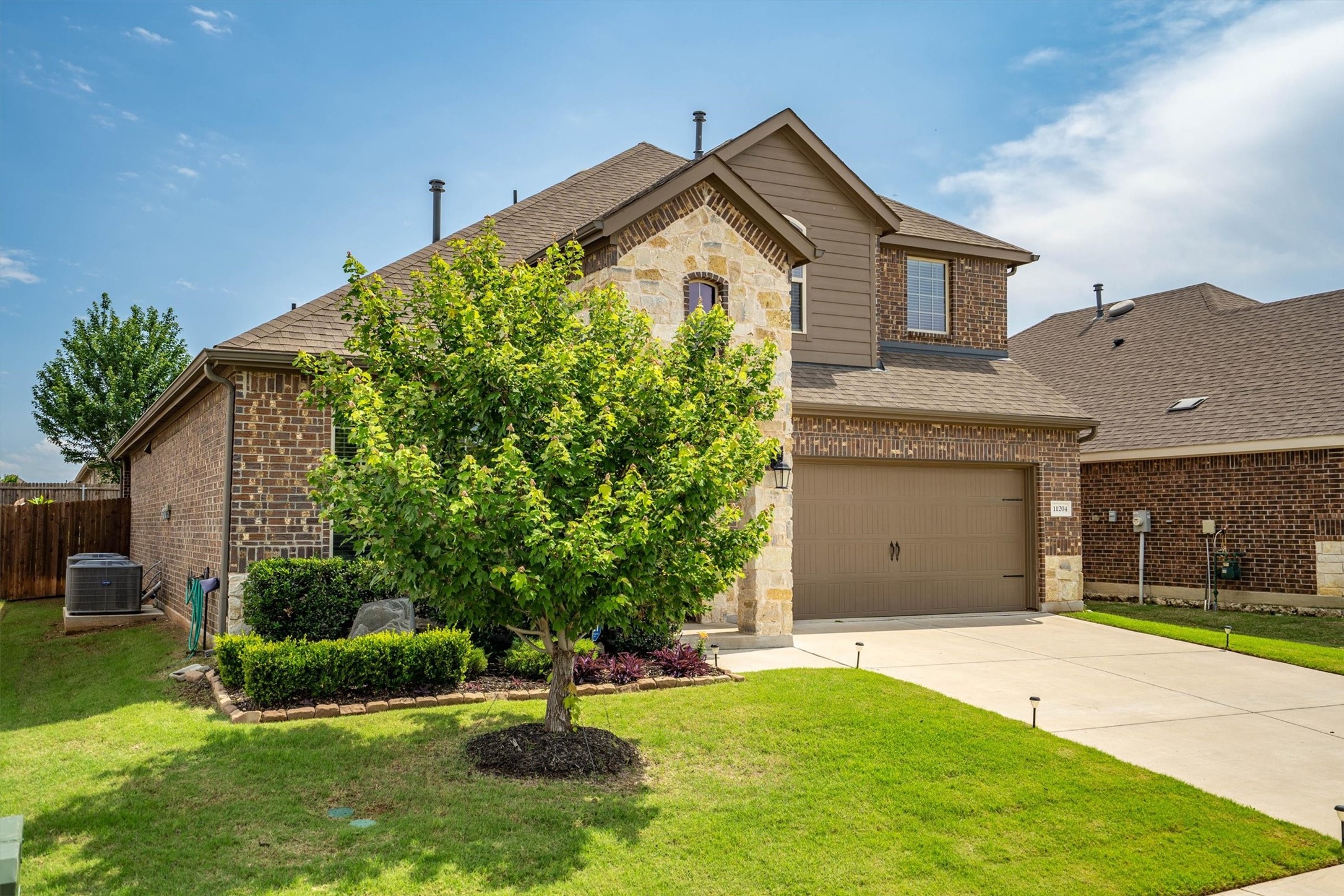 11204 Glover Lane Aubrey TX 76227