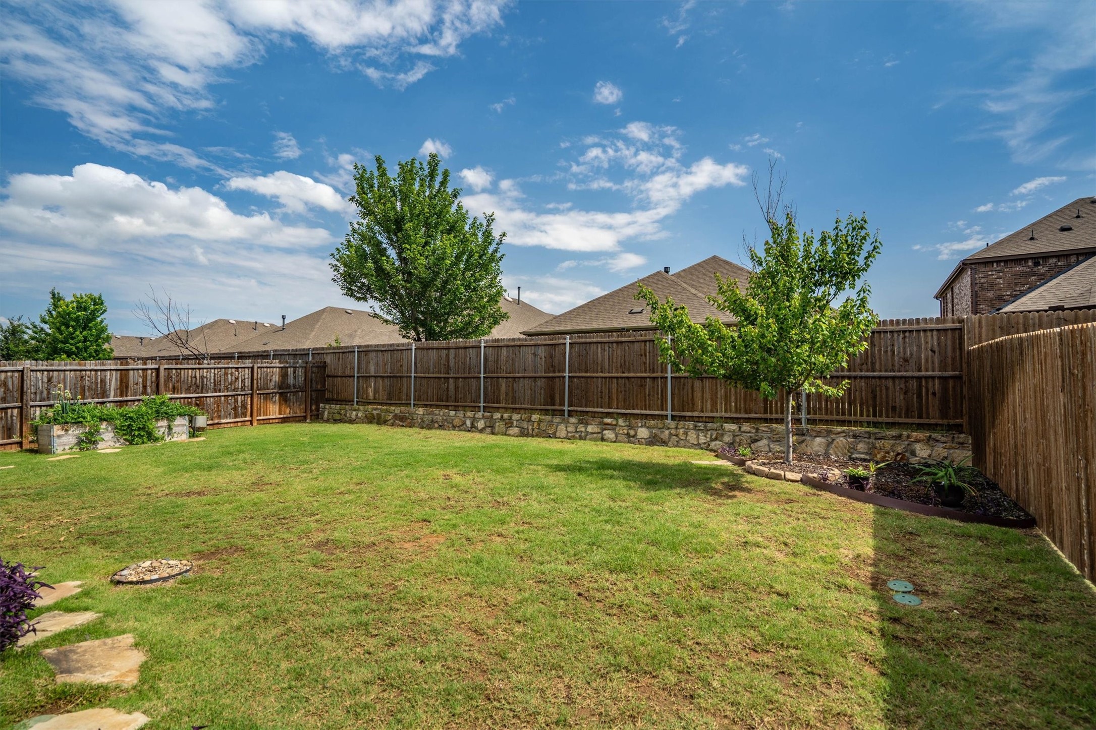11204 Glover Lane Aubrey TX 76227