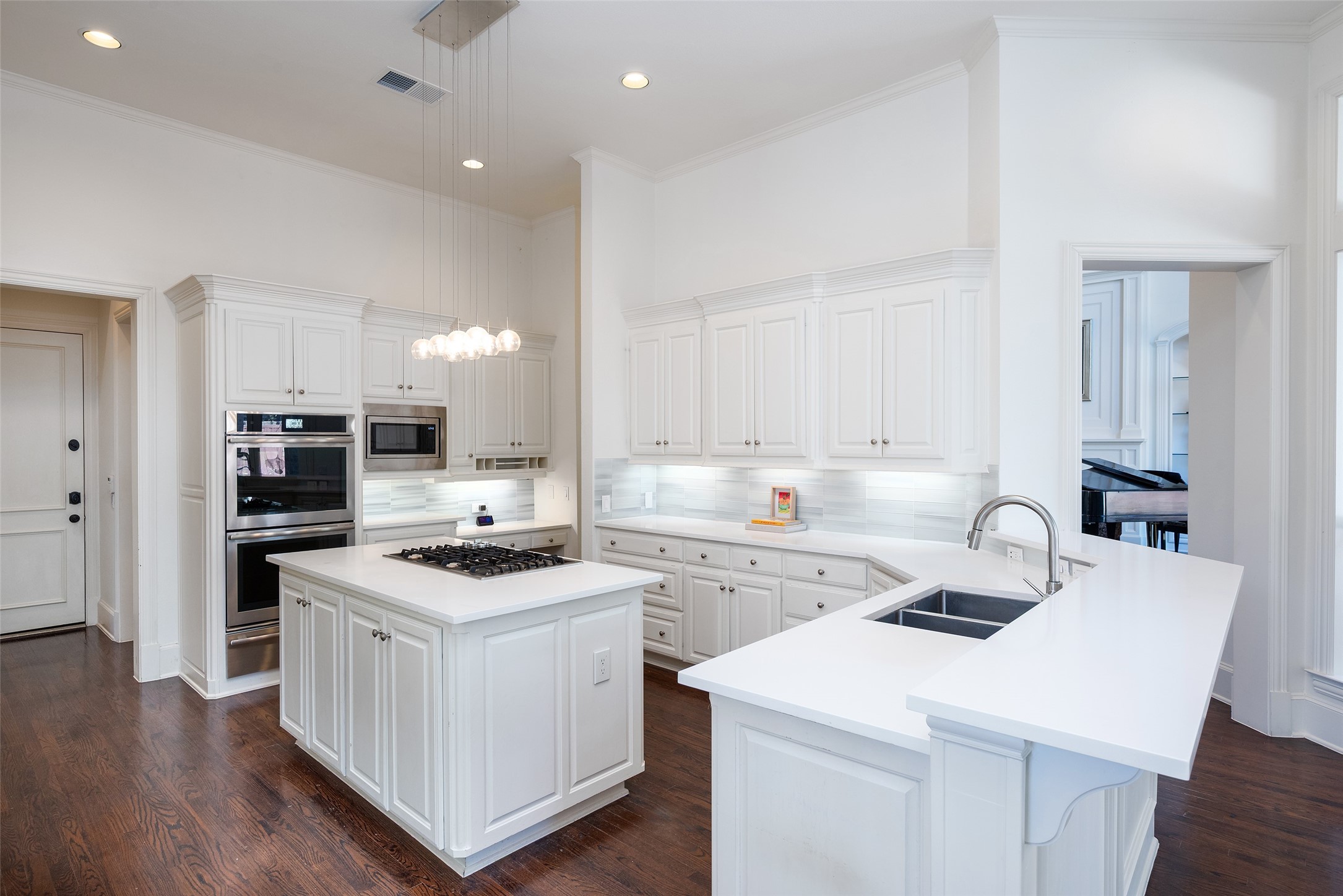 6631 Meadow Road Dallas TX 75230