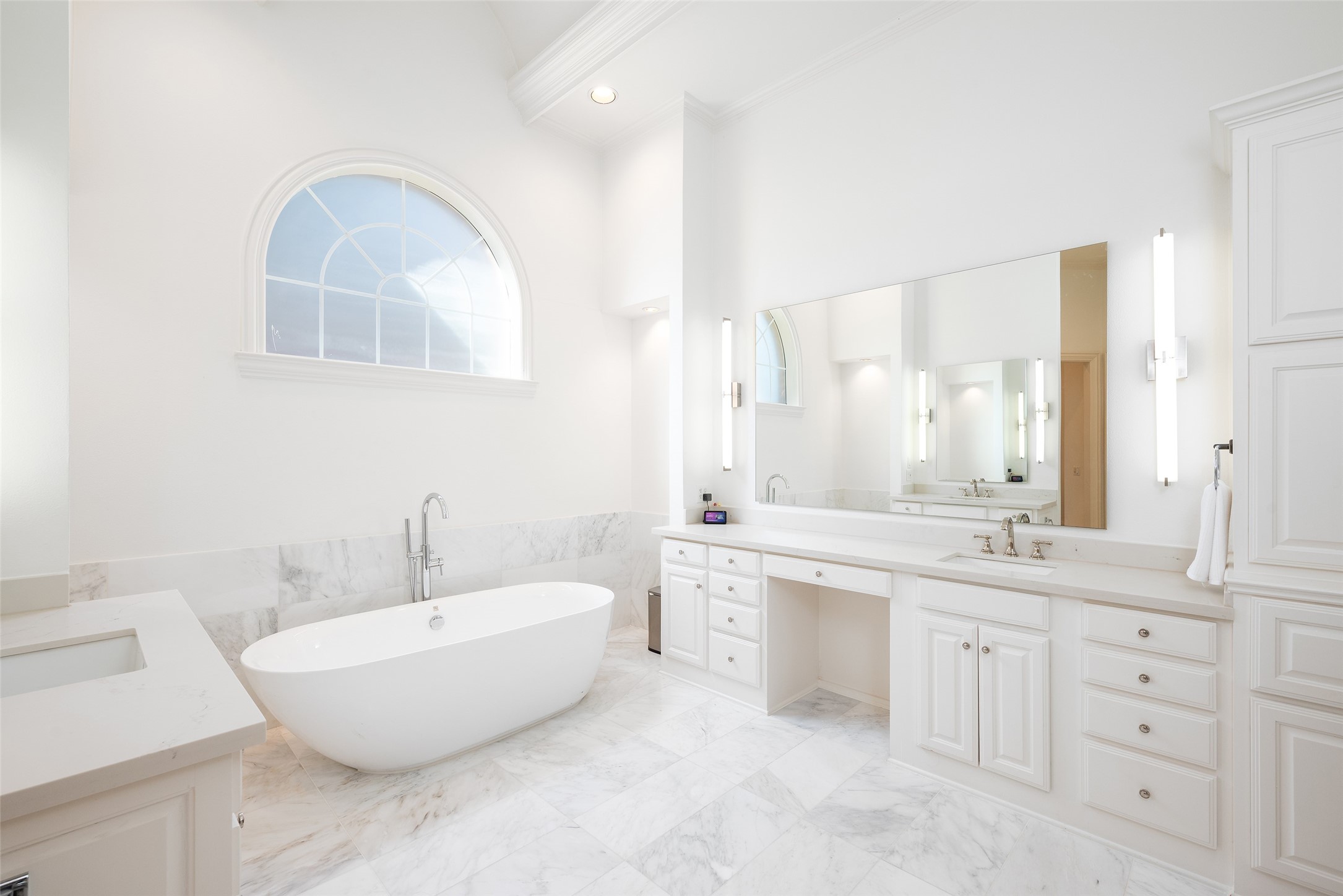 6631 Meadow Road Dallas TX 75230