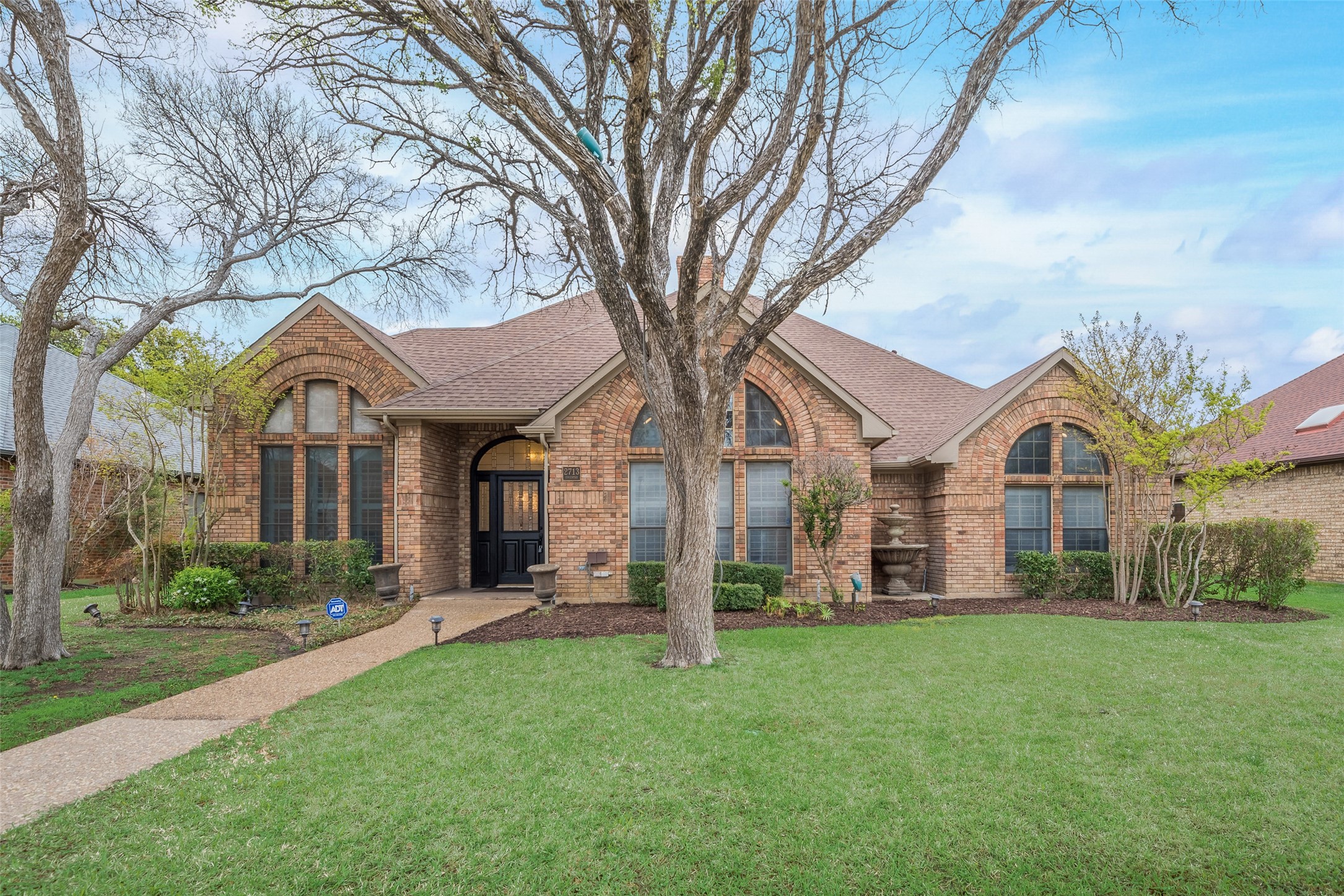 2713 Coventry Lane Carrollton TX 75007