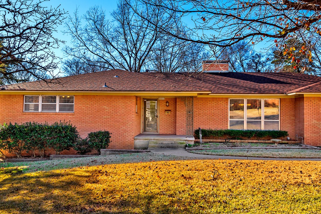 1500 W Monterey Street Denison TX 75020