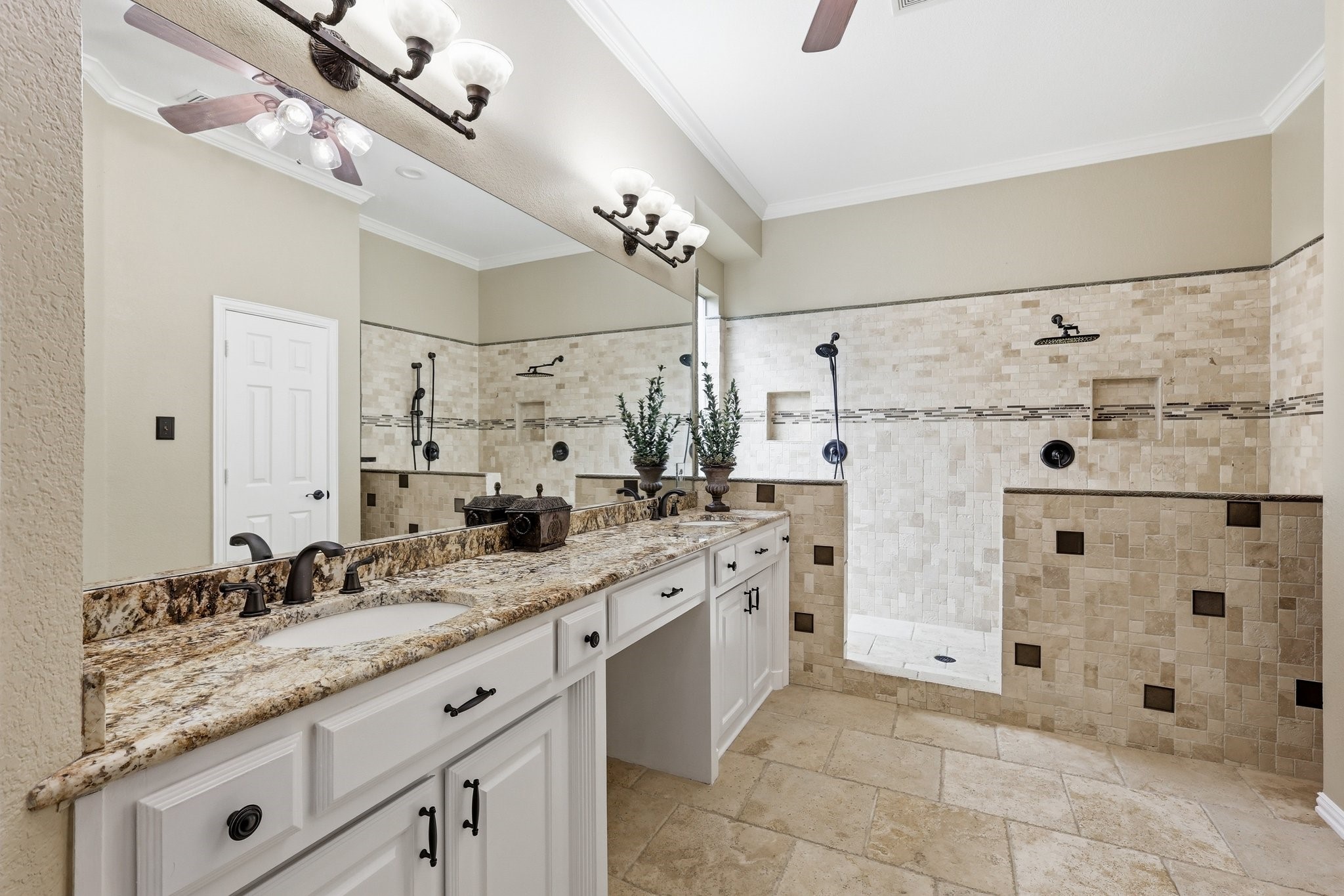 8404 Bridge Street North Richland Hills TX 76180