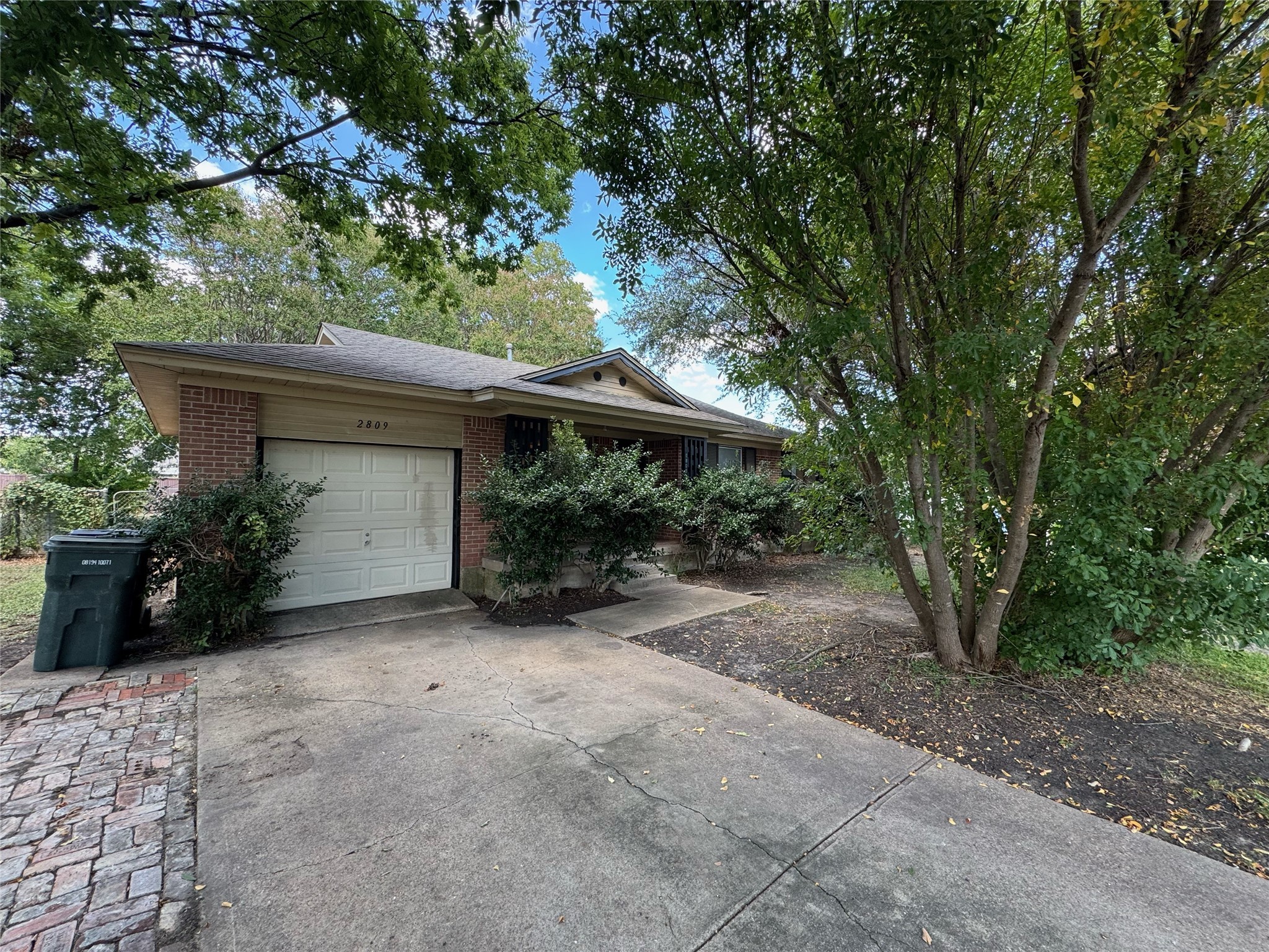 2809 Maple Drive Garland TX 75042
