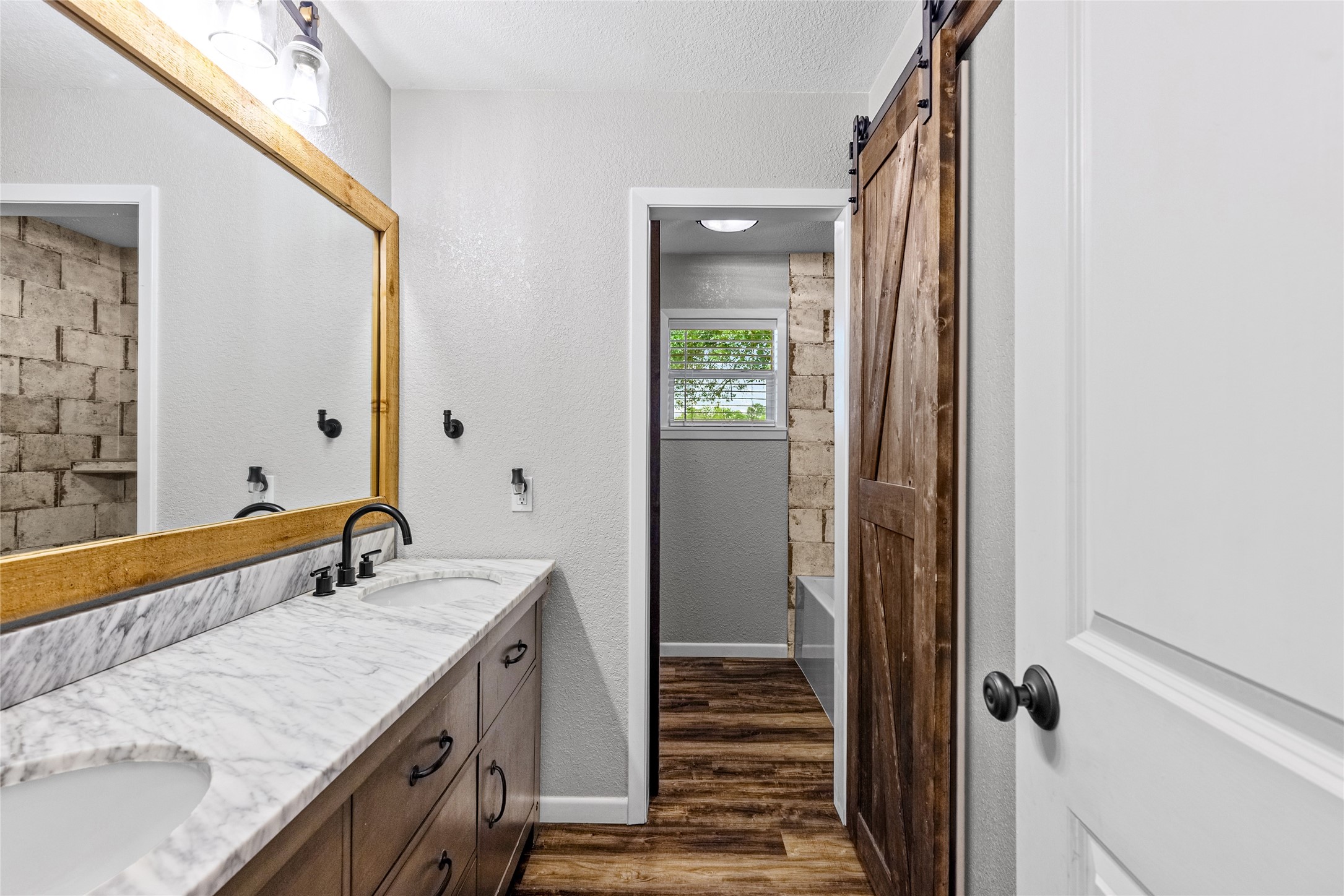 10639 Fm 514 Emory TX 75440