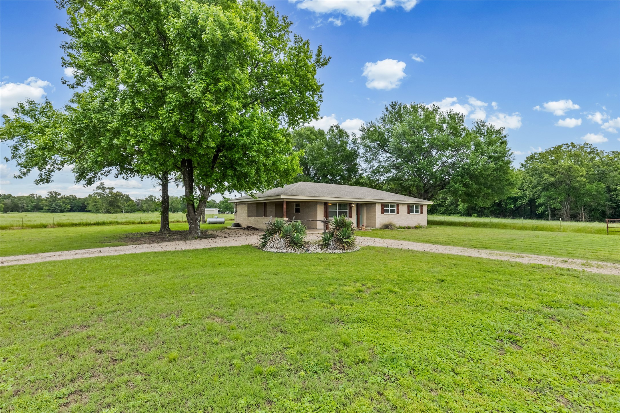 10639 Fm 514 Emory TX 75440