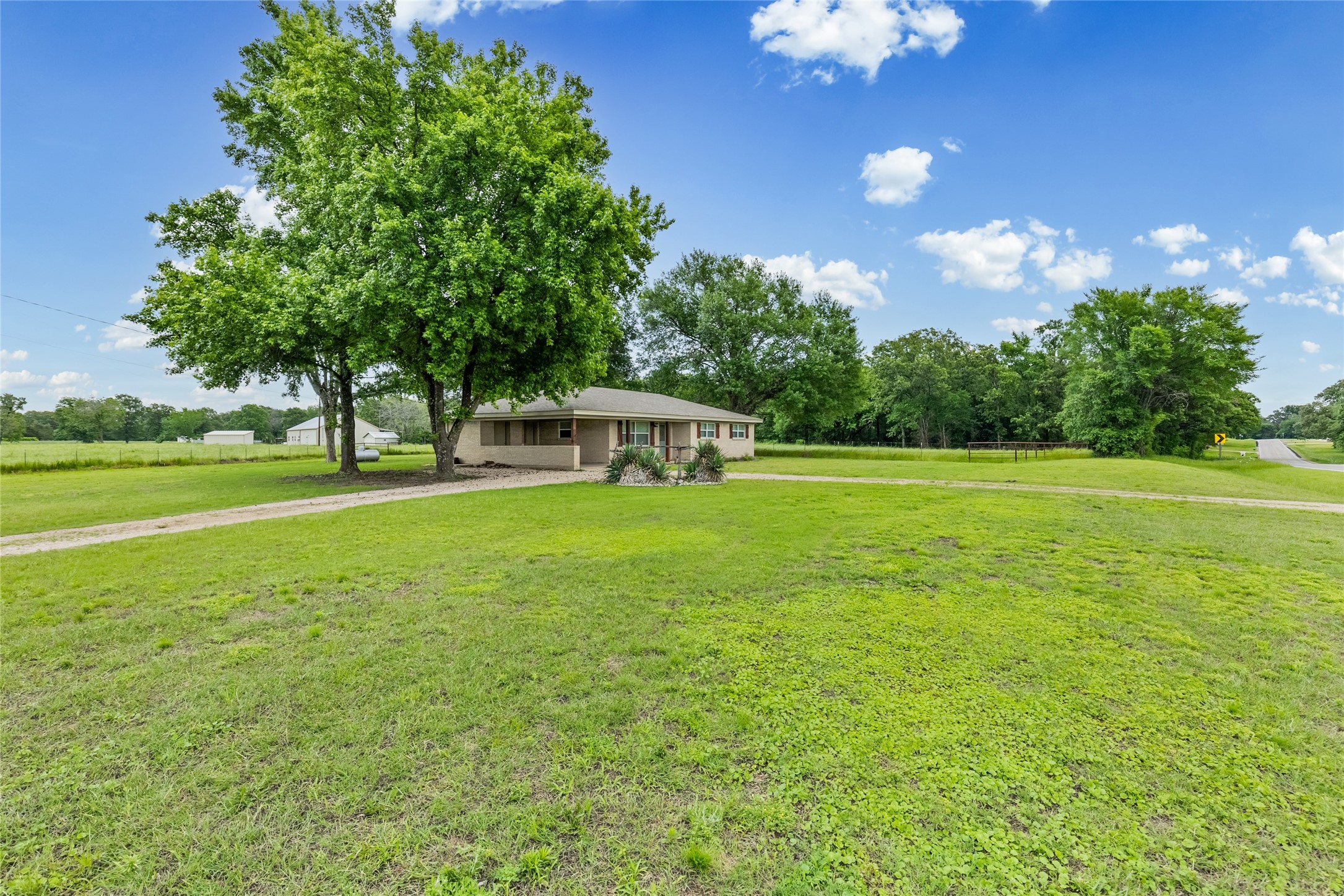 10639 Fm 514 Emory TX 75440