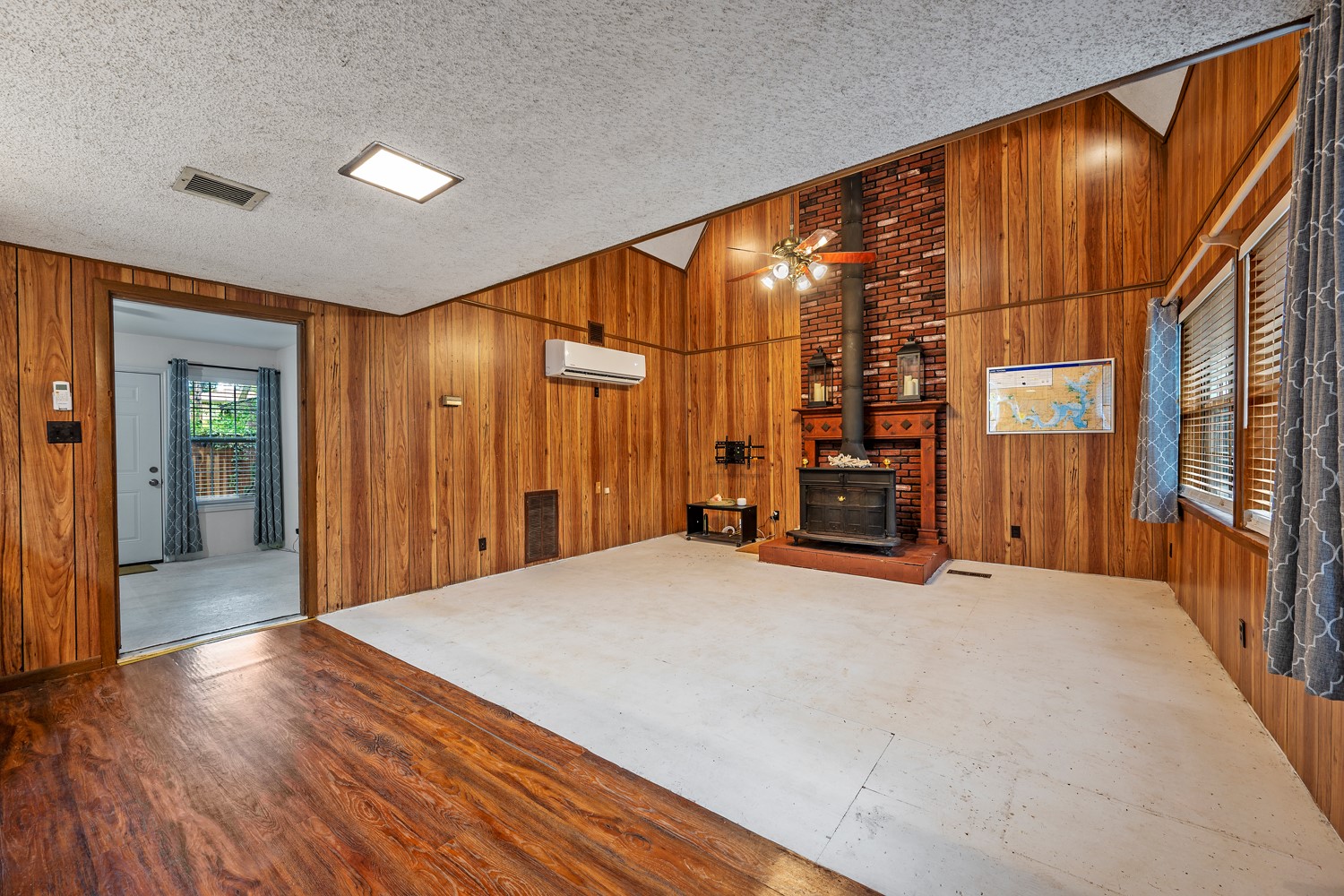 241 Robin Hood Road Gordonville TX 76245