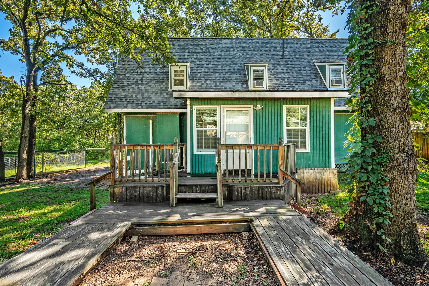241 Robin Hood Road Gordonville TX 76245