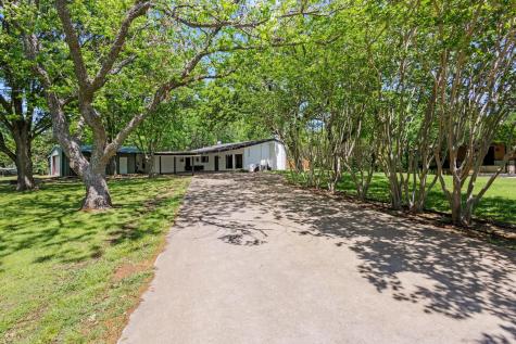 336 Kirk Avenue Pottsboro TX 75076