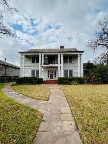 808 N Crockett Street Sherman TX 75090