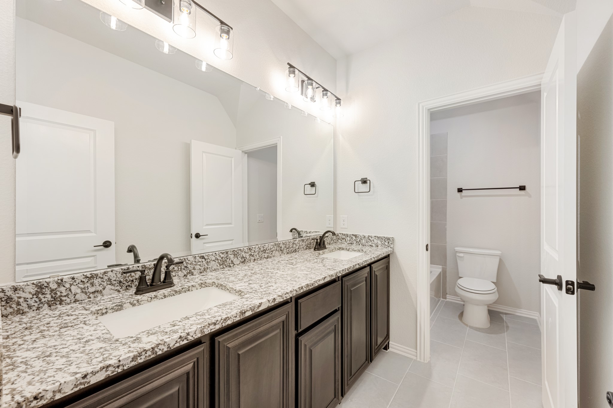 1013 River Oaks Drive Godley TX 76044