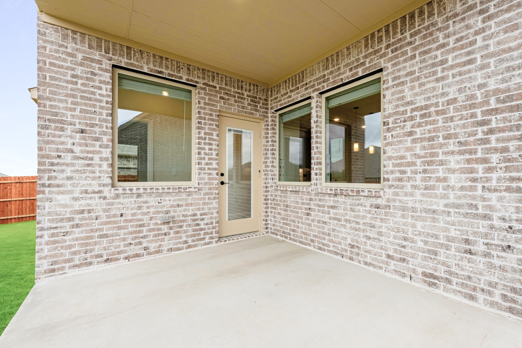 1013 River Oaks Drive Godley TX 76044