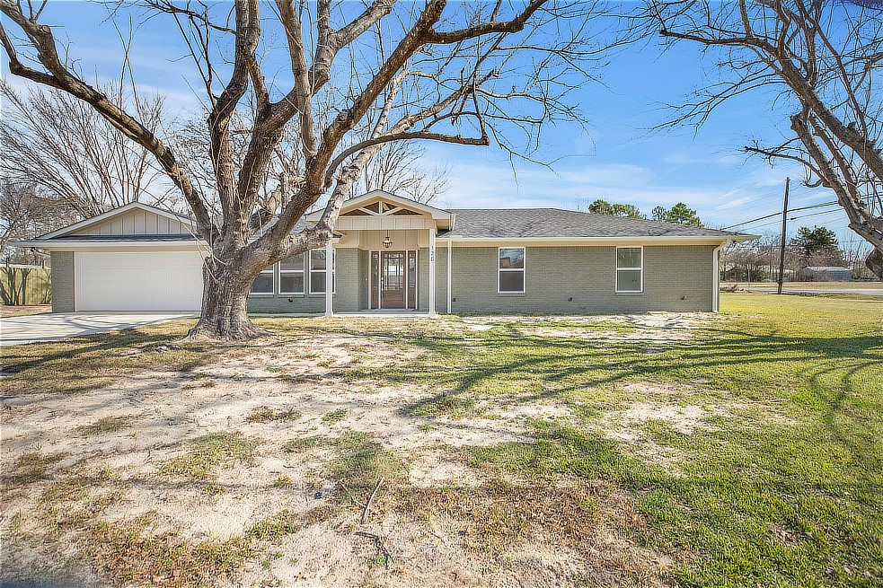 128 N Osborn Street Alba TX 75410