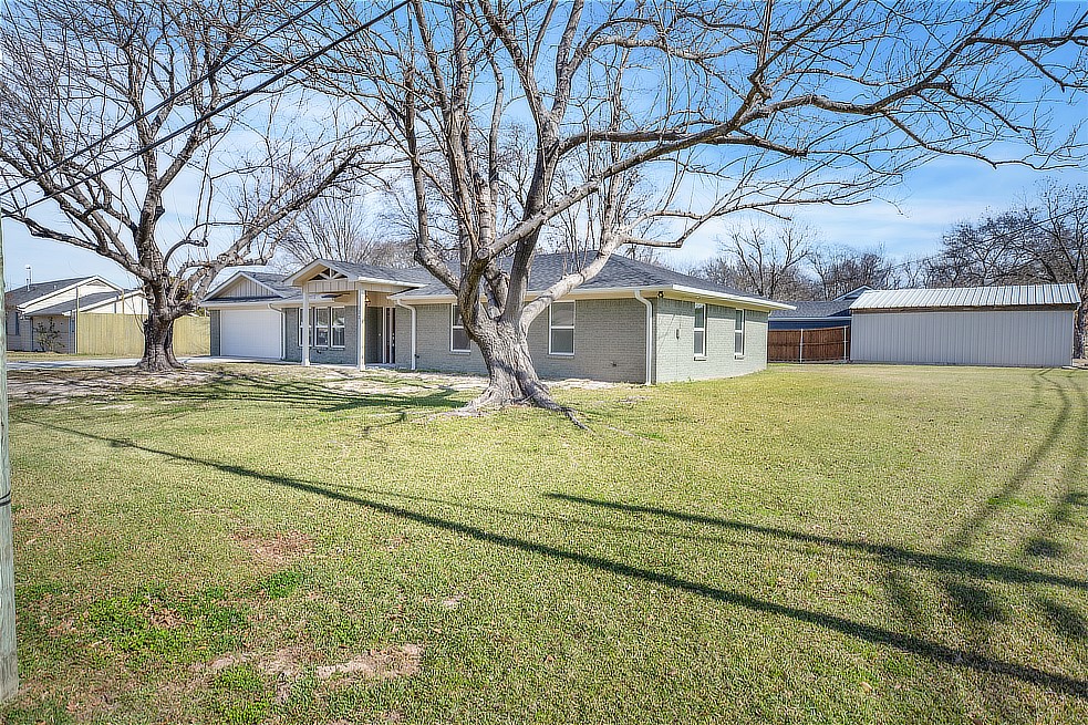 128 N Osborn Street Alba TX 75410