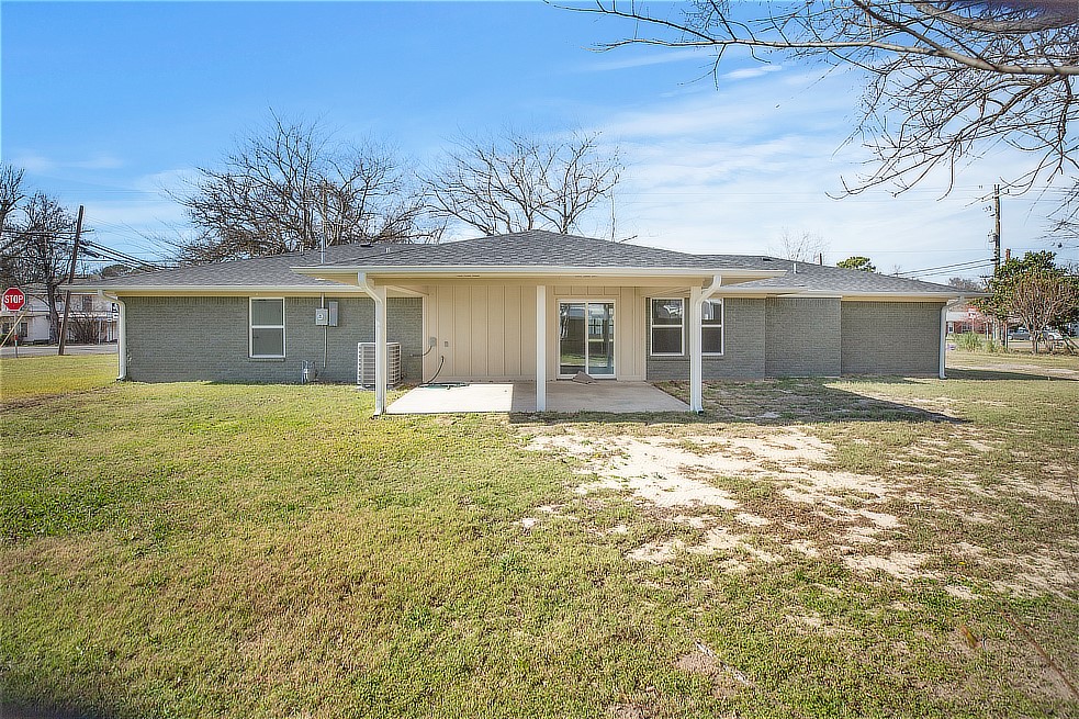 128 N Osborn Street Alba TX 75410