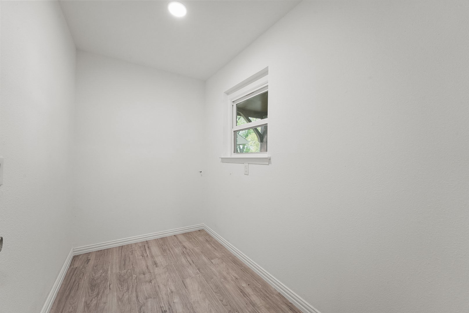 714 Colgate Circle Garland TX 75042