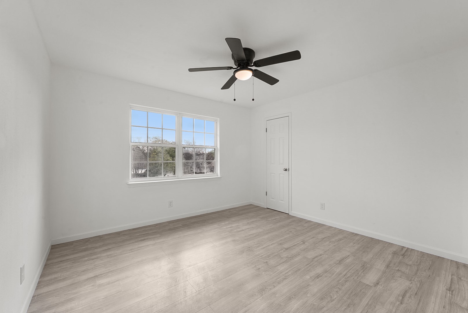 714 Colgate Circle Garland TX 75042