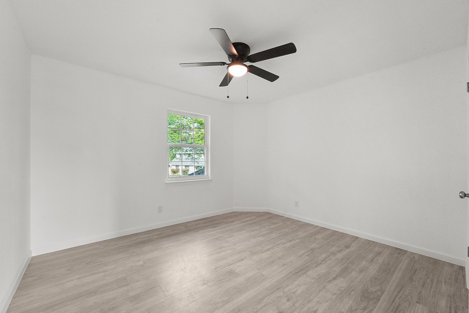 714 Colgate Circle Garland TX 75042