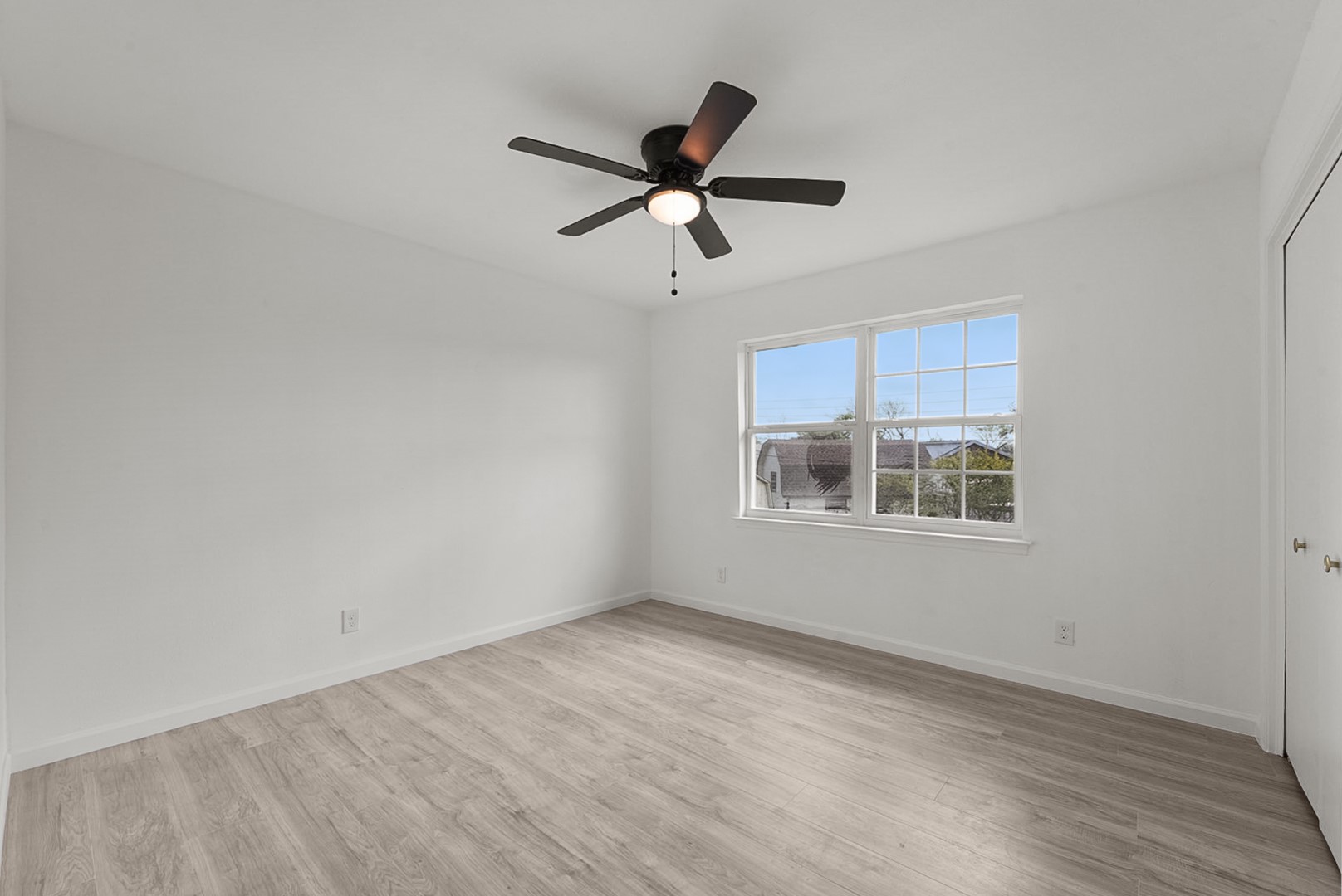 714 Colgate Circle Garland TX 75042