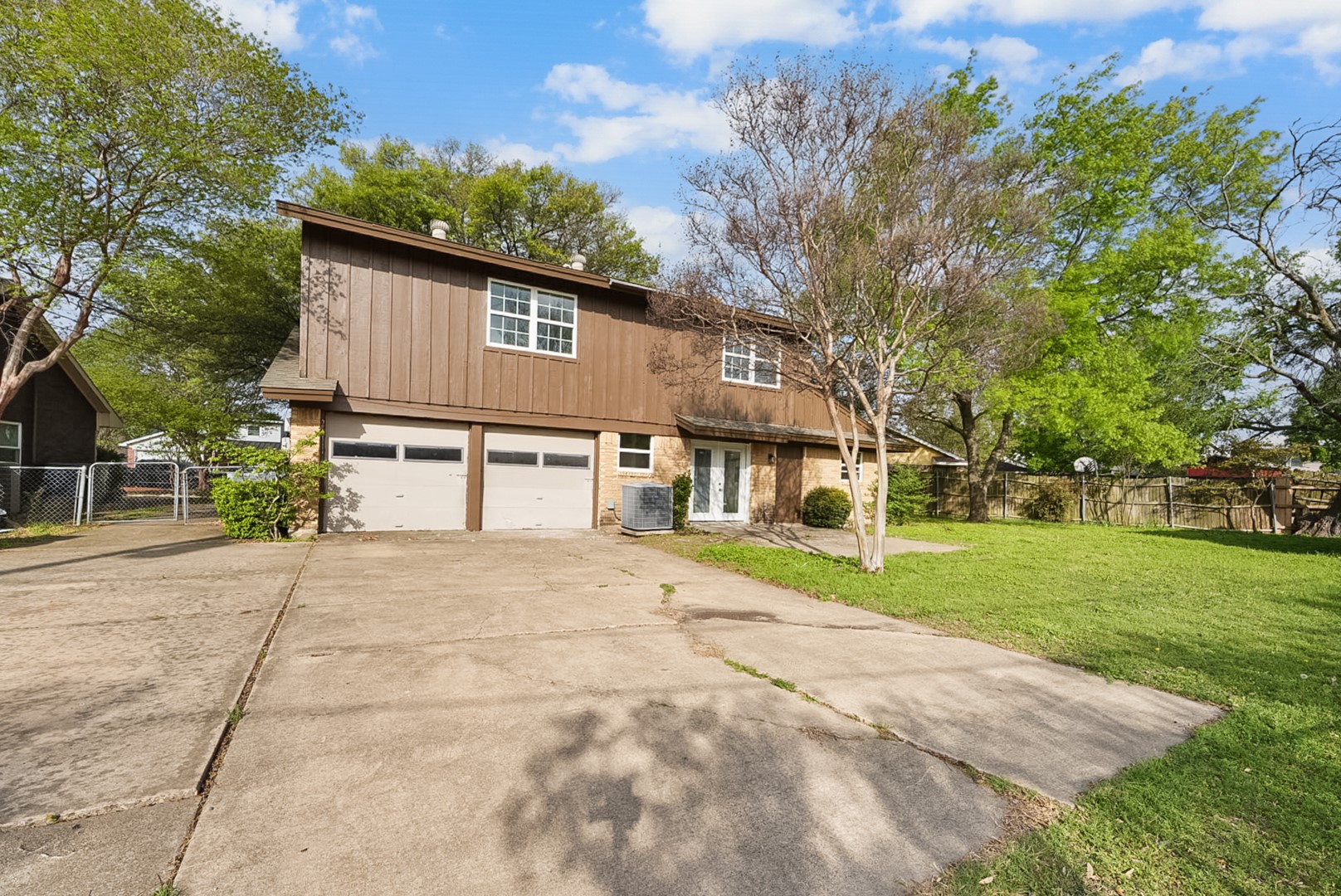 714 Colgate Circle Garland TX 75042