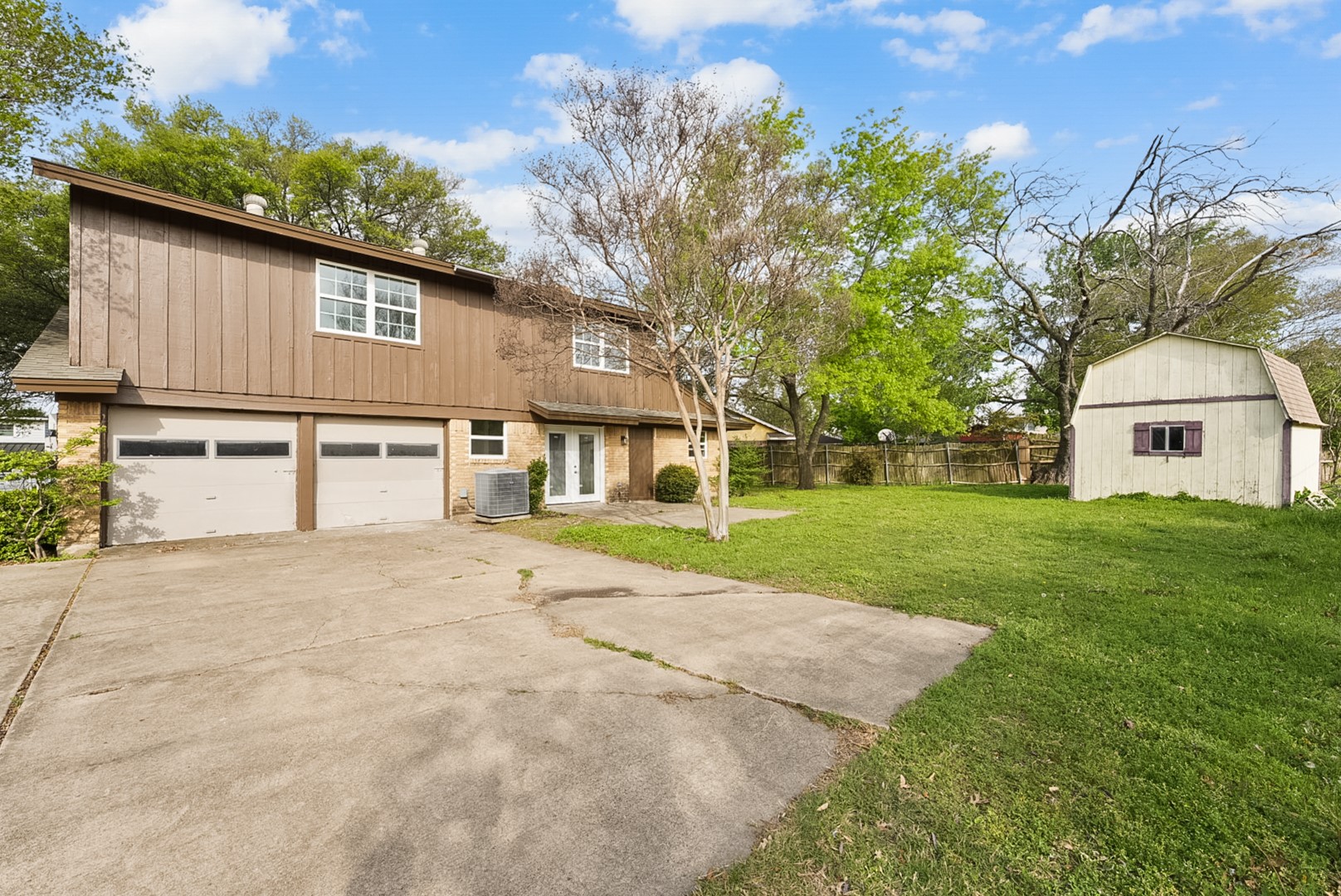 714 Colgate Circle Garland TX 75042