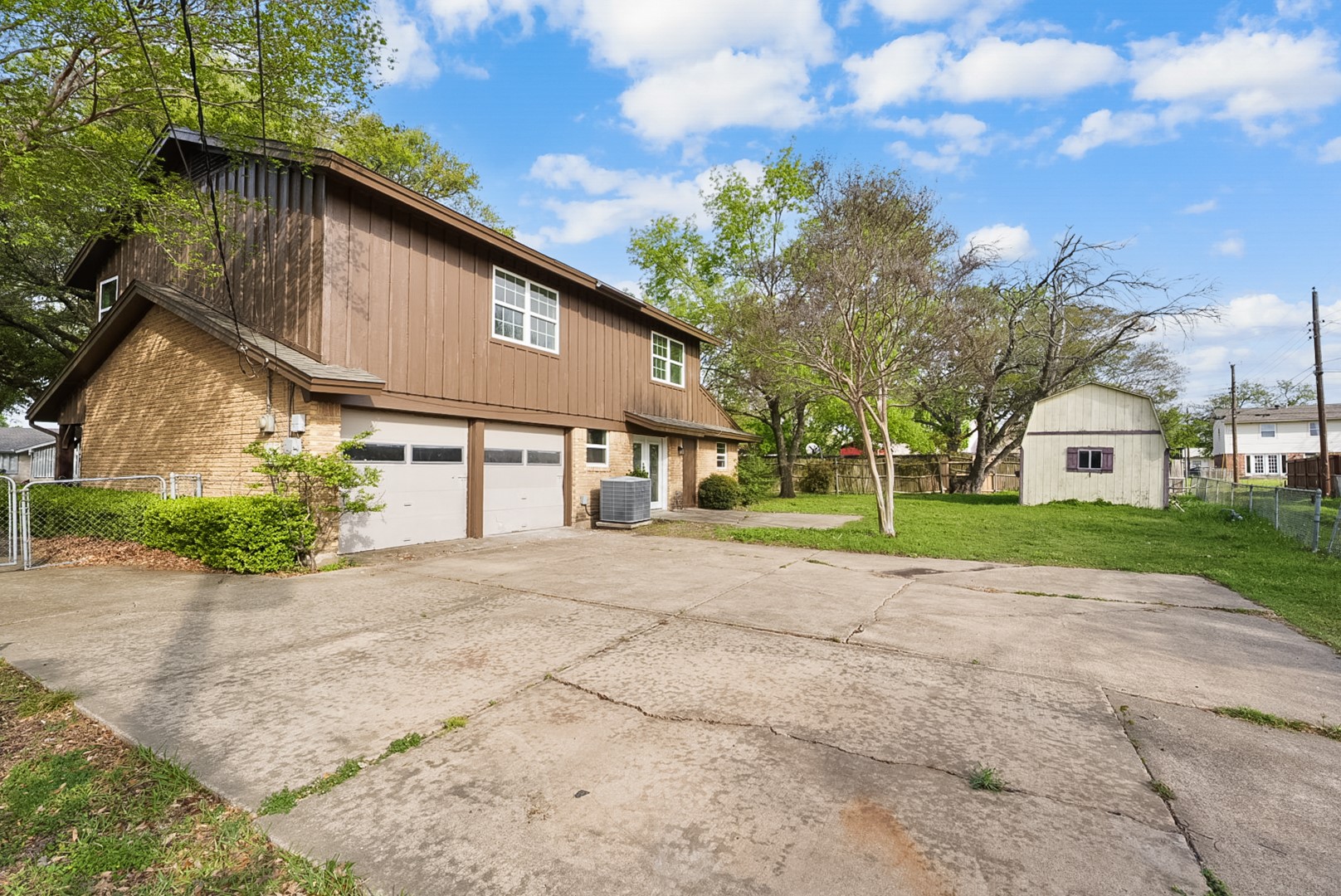 714 Colgate Circle Garland TX 75042