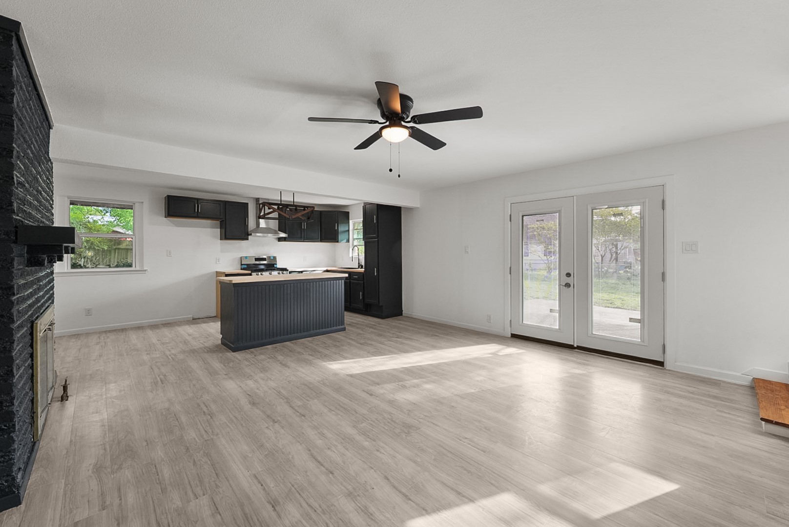 714 Colgate Circle Garland TX 75042