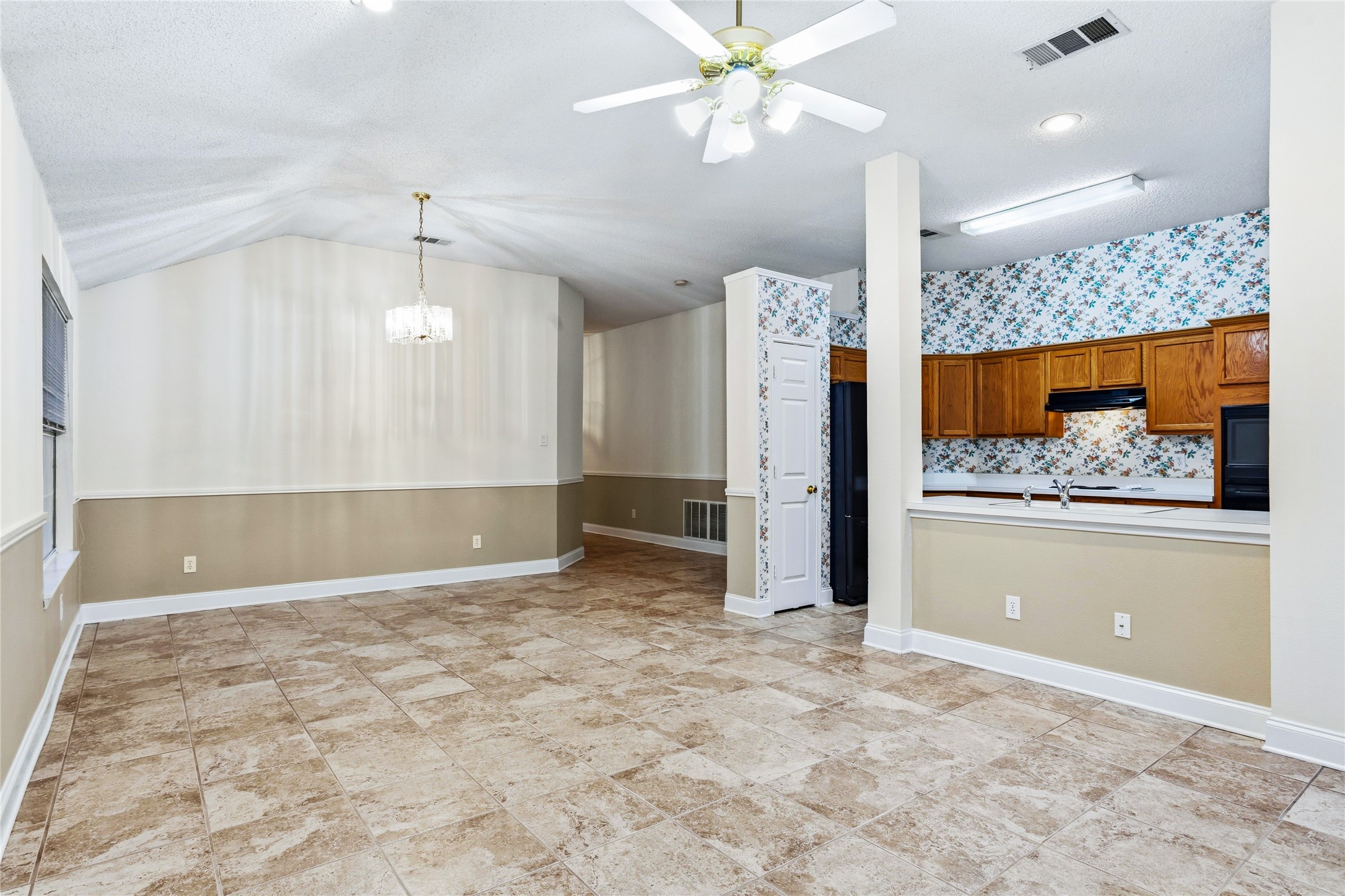 1305 Mill Crossing Garland TX 75040