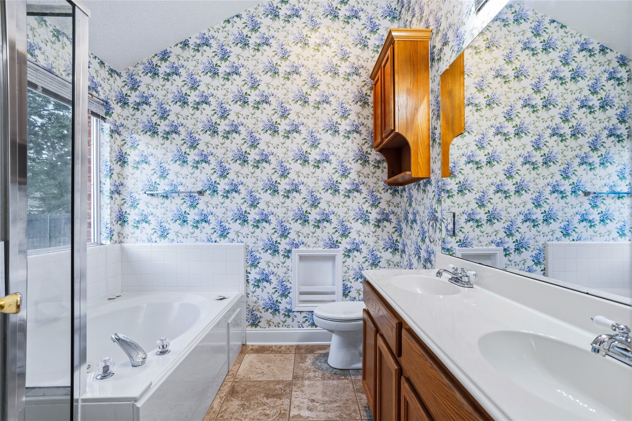 1305 Mill Crossing Garland TX 75040