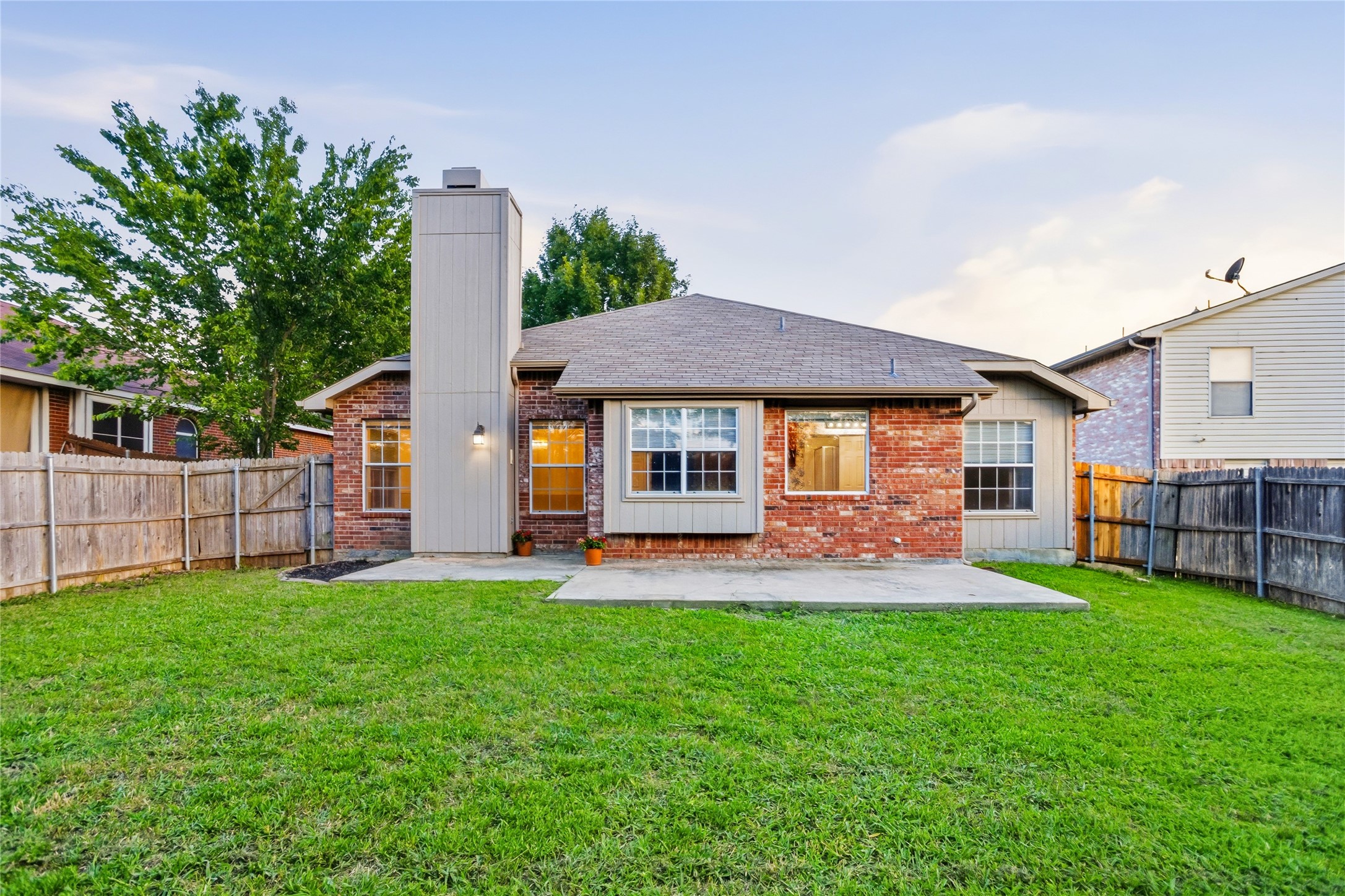 1305 Mill Crossing Garland TX 75040