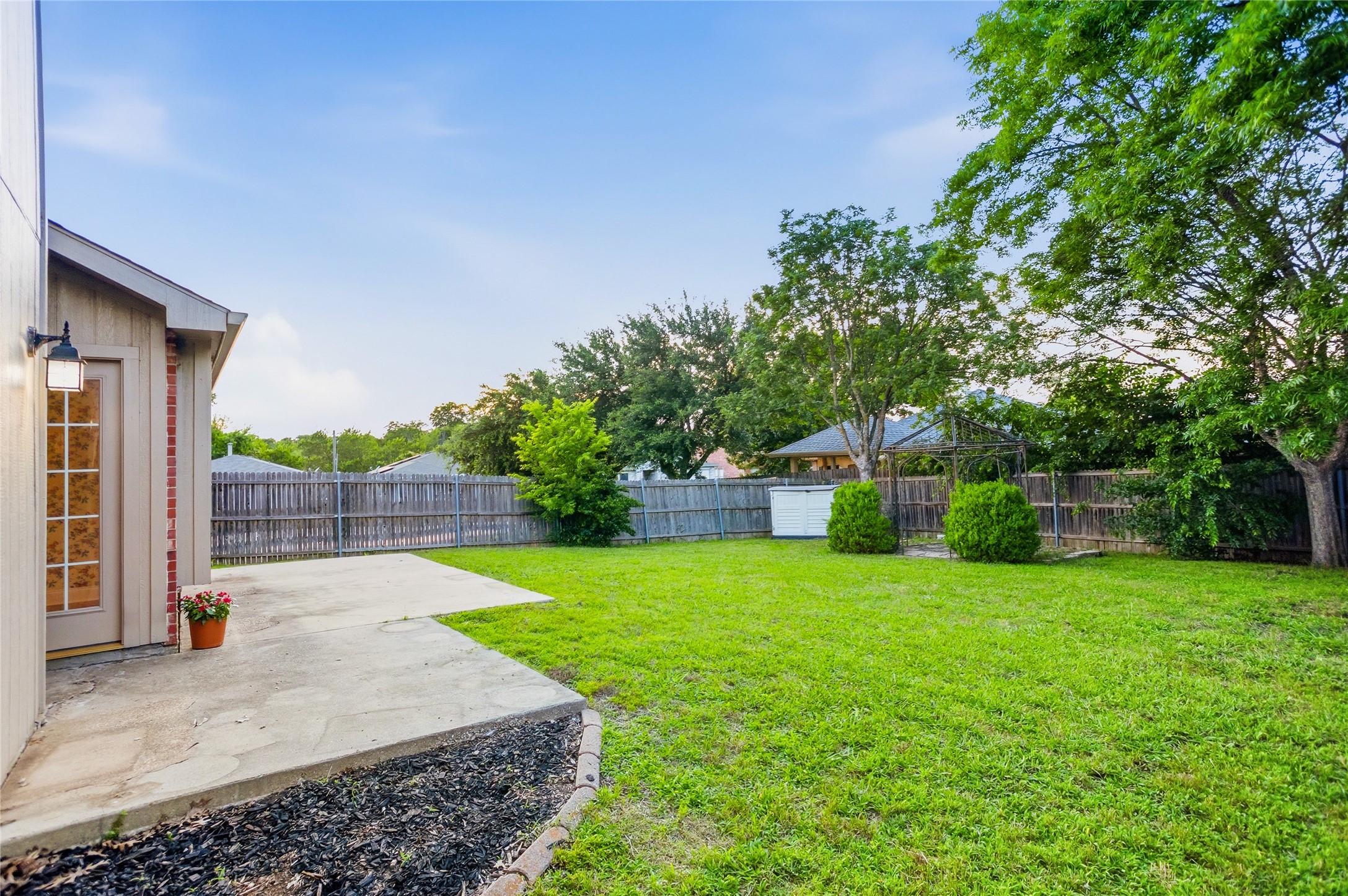 1305 Mill Crossing Garland TX 75040