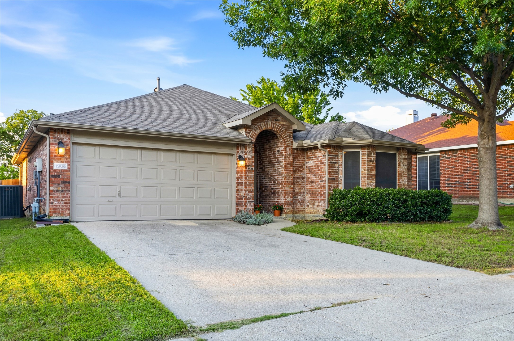 1305 Mill Crossing Garland TX 75040