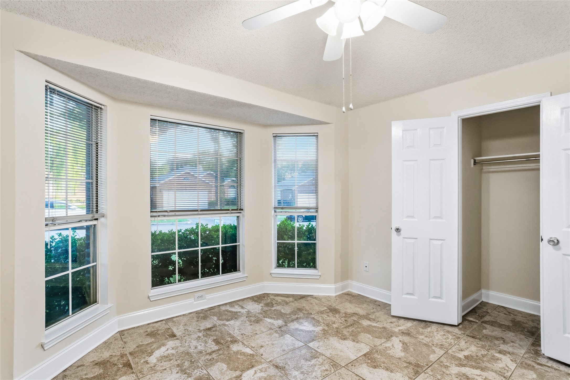 1305 Mill Crossing Garland TX 75040
