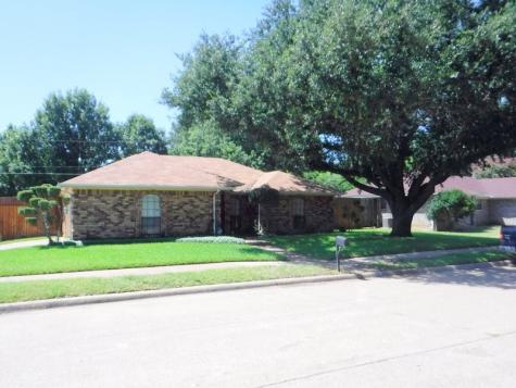1000 Pierce Arrow Drive Arlington TX 76001