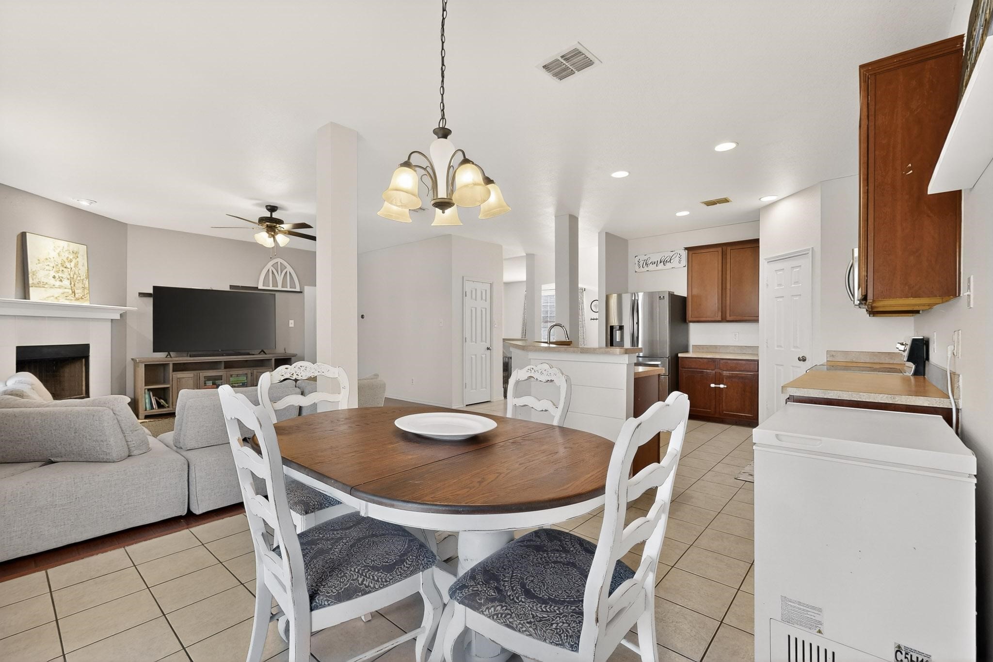 1321 Illinois Avenue Lancaster TX 75134