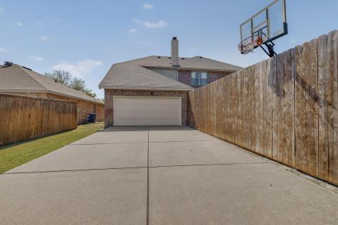 1321 Illinois Avenue Lancaster TX 75134