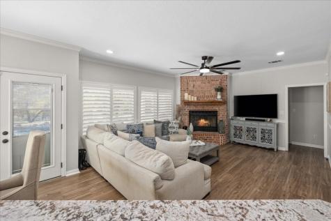 103 Iron Horse Court Azle TX 76020