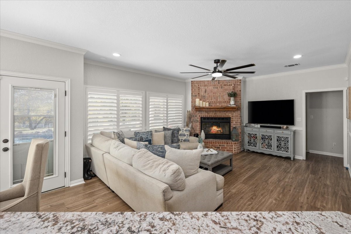 103 Iron Horse Court Azle TX 76020