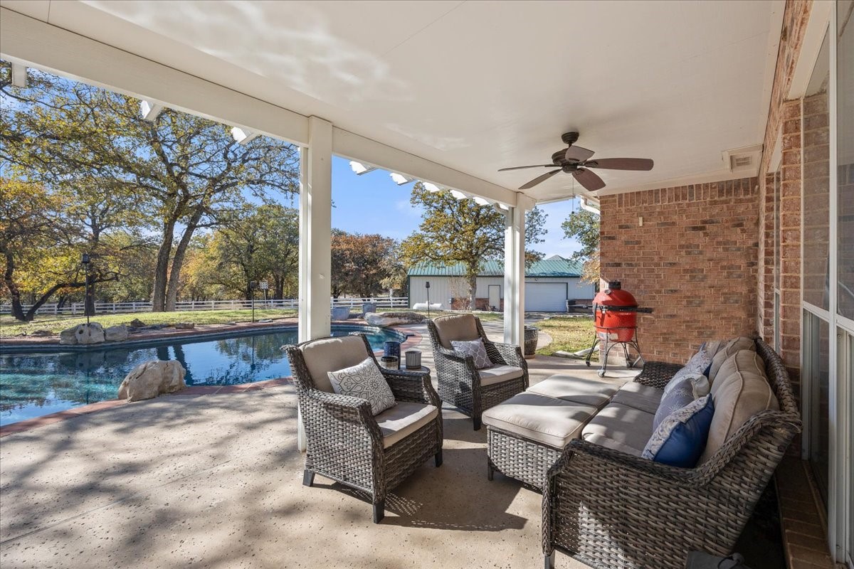 103 Iron Horse Court Azle TX 76020