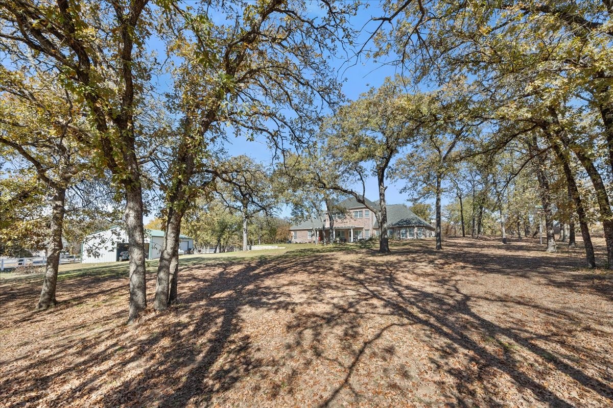 103 Iron Horse Court Azle TX 76020