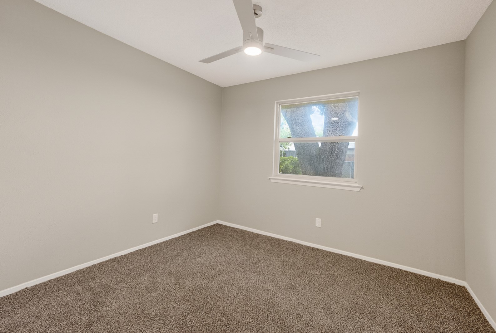 562 Kent Drive Lewisville TX 75067